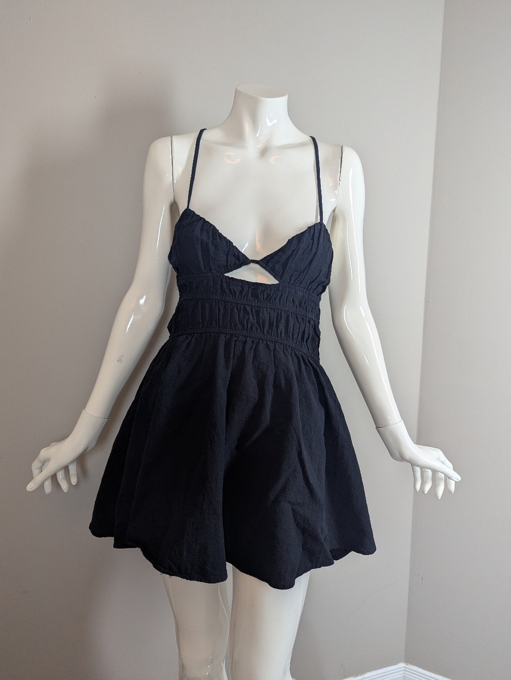 SNDYS Tahlia Dress Black Medium Open Back Mini Dress Strappy Back Summer - Picture 3 of 11